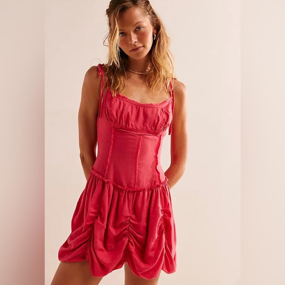 FREE PEOPLE 
Beachy Bustle Mini Dress - Size Large